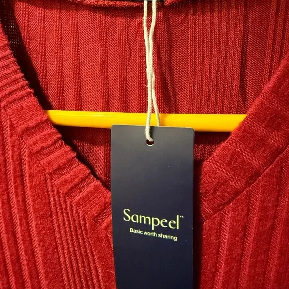 Sampeel Women's V-Neck Sweater - Red - Picture 2 of 4